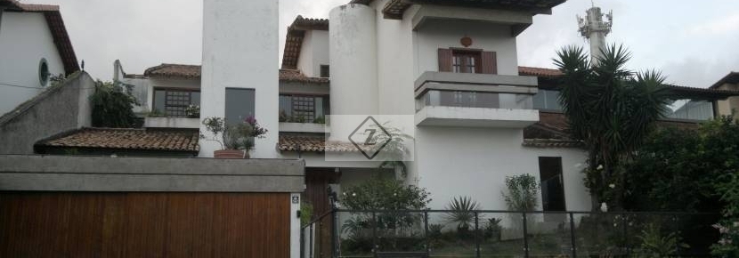 ZECCS0008 - ILHA DO BOI - MANS?O TRIPLEX - 4 QUART